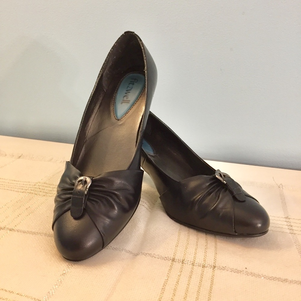 Dress shoes